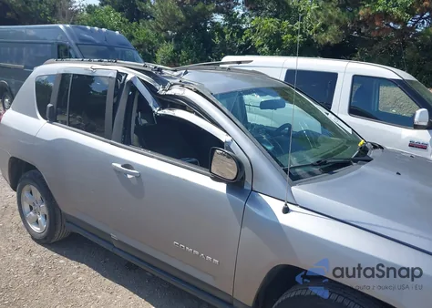 2015 Jeep Compass Sport z USA, uszkodzony, nr VIN 1C4NJCBA3FD156139